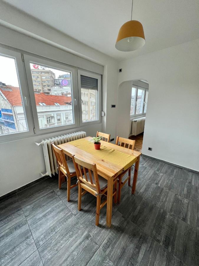 Comfortable Apartment In City Hub Belgrado Buitenkant foto